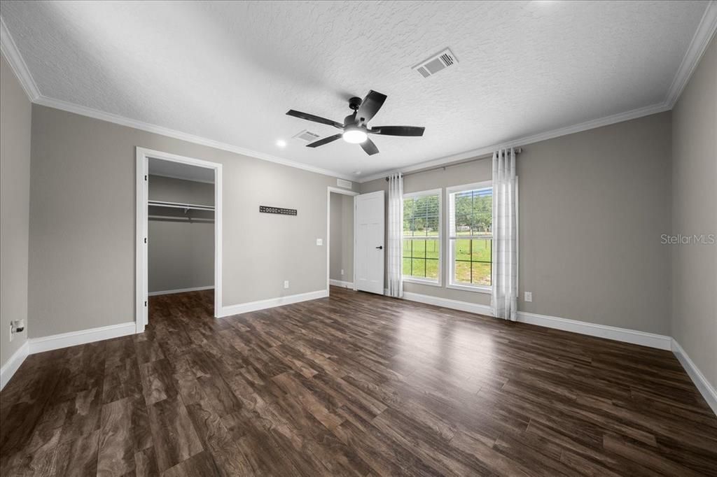 For Sale: $350,000 (3 beds, 2 baths, 1740 Square Feet)