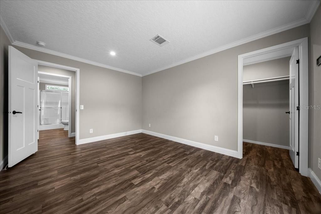 For Sale: $350,000 (3 beds, 2 baths, 1740 Square Feet)