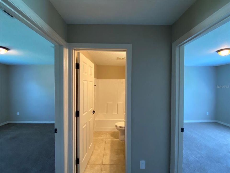 For Rent: $1,650 (3 beds, 2 baths, 1369 Square Feet)