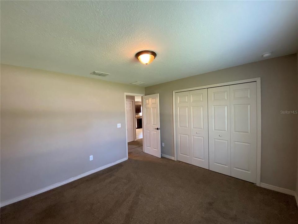 For Rent: $1,650 (3 beds, 2 baths, 1369 Square Feet)
