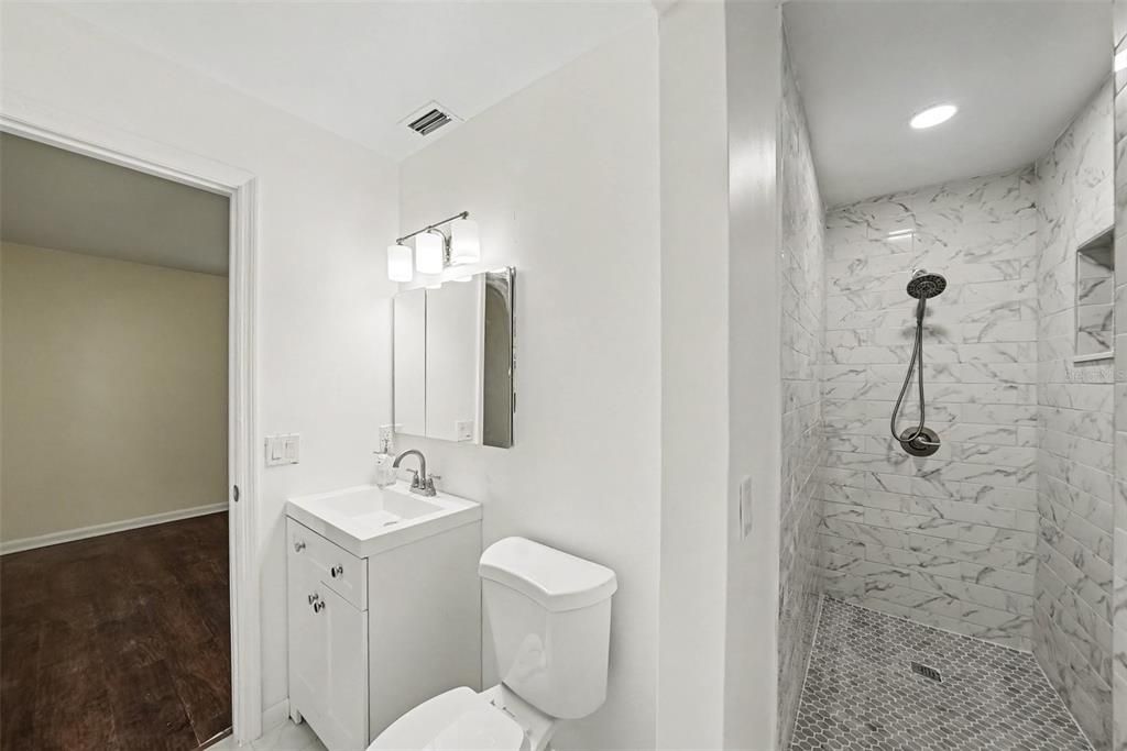 На продажу: $399,900 (3 спален, 2 ванн, 1189 Квадратных фут)