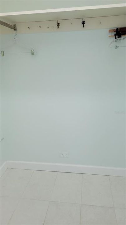 For Rent: $2,300 (2 beds, 2 baths, 882 Square Feet)