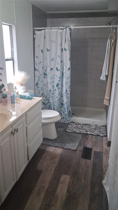 For Sale: $139,900 (3 beds, 2 baths, 1352 Square Feet)