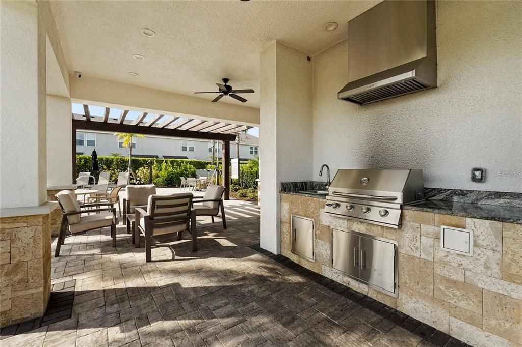 For Sale: $310,000 (3 beds, 2 baths, 1417 Square Feet)