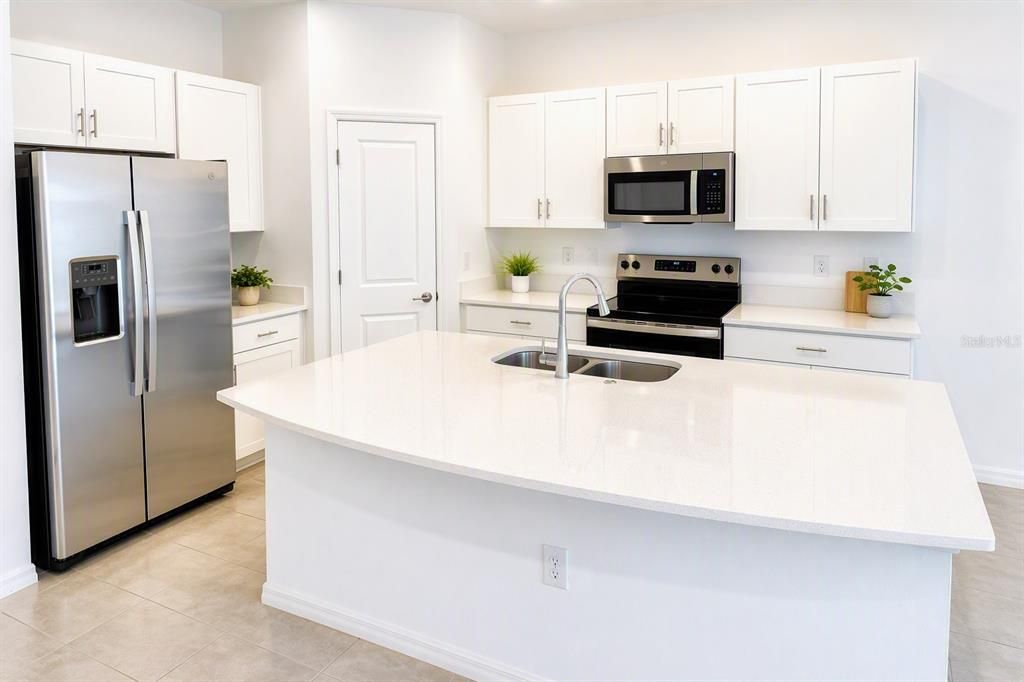 For Sale: $310,000 (3 beds, 2 baths, 1417 Square Feet)