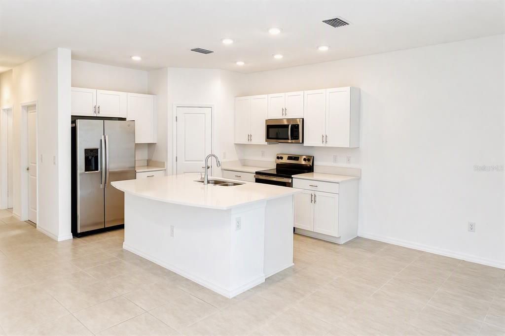 For Sale: $310,000 (3 beds, 2 baths, 1417 Square Feet)
