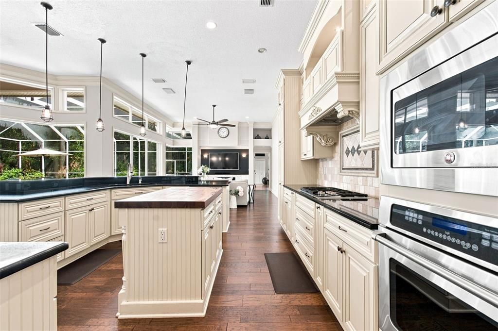 For Sale: $1,325,000 (4 beds, 3 baths, 4091 Square Feet)