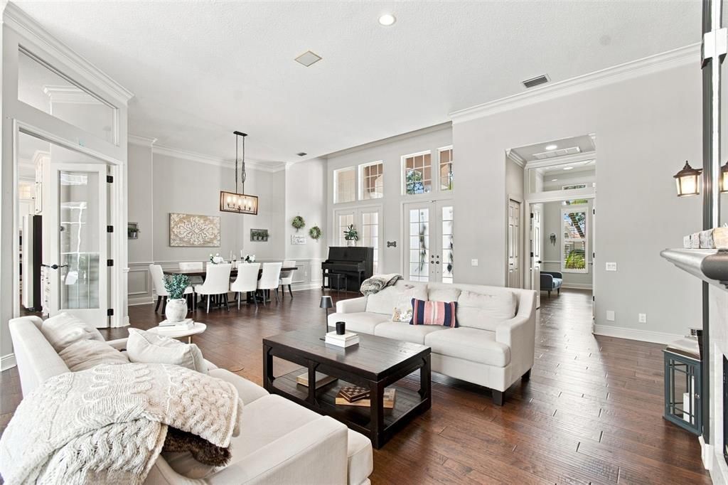 For Sale: $1,325,000 (4 beds, 3 baths, 4091 Square Feet)