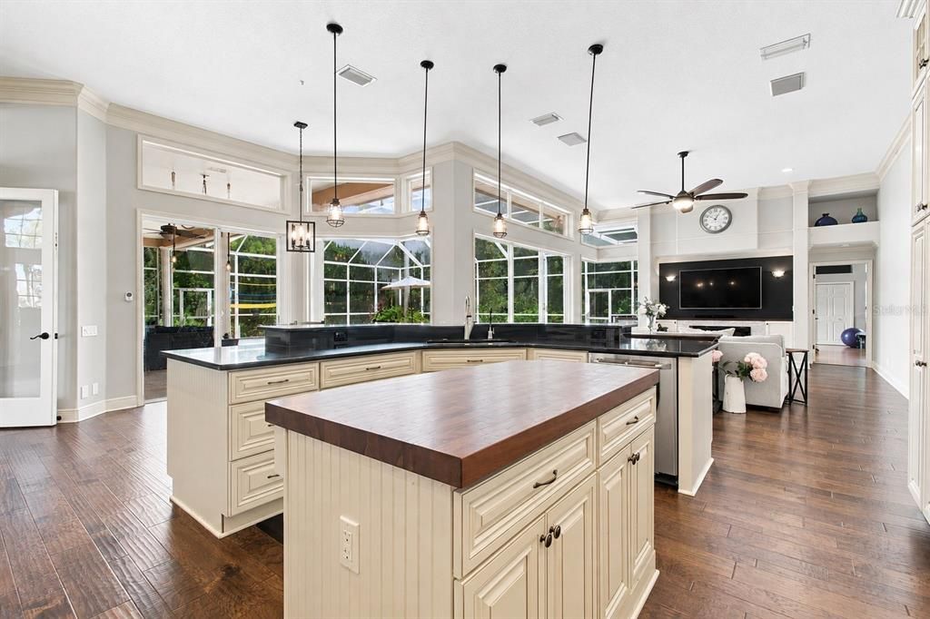 For Sale: $1,325,000 (4 beds, 3 baths, 4091 Square Feet)