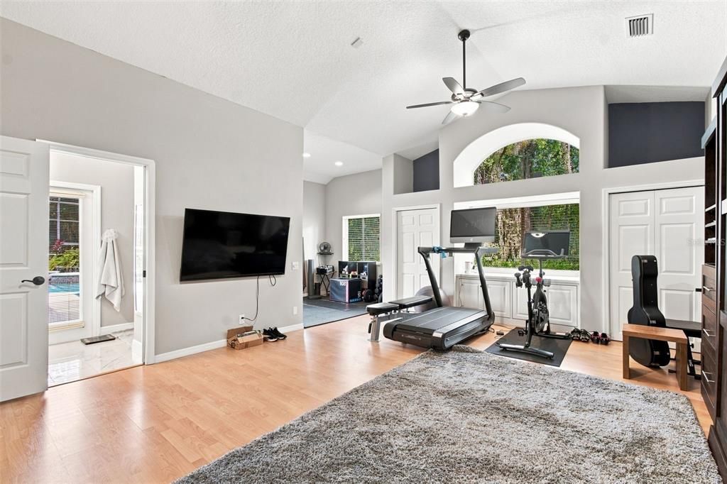 For Sale: $1,325,000 (4 beds, 3 baths, 4091 Square Feet)