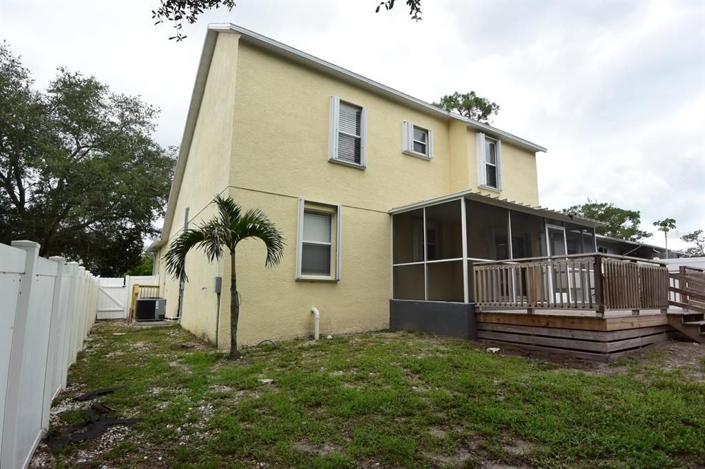 For Sale: $410,000 (3 beds, 2 baths, 1498 Square Feet)