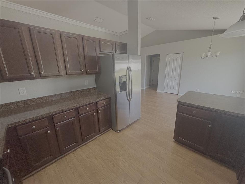 В аренду: $1,895 (3 спален, 2 ванн, 1481 Квадратных фут)