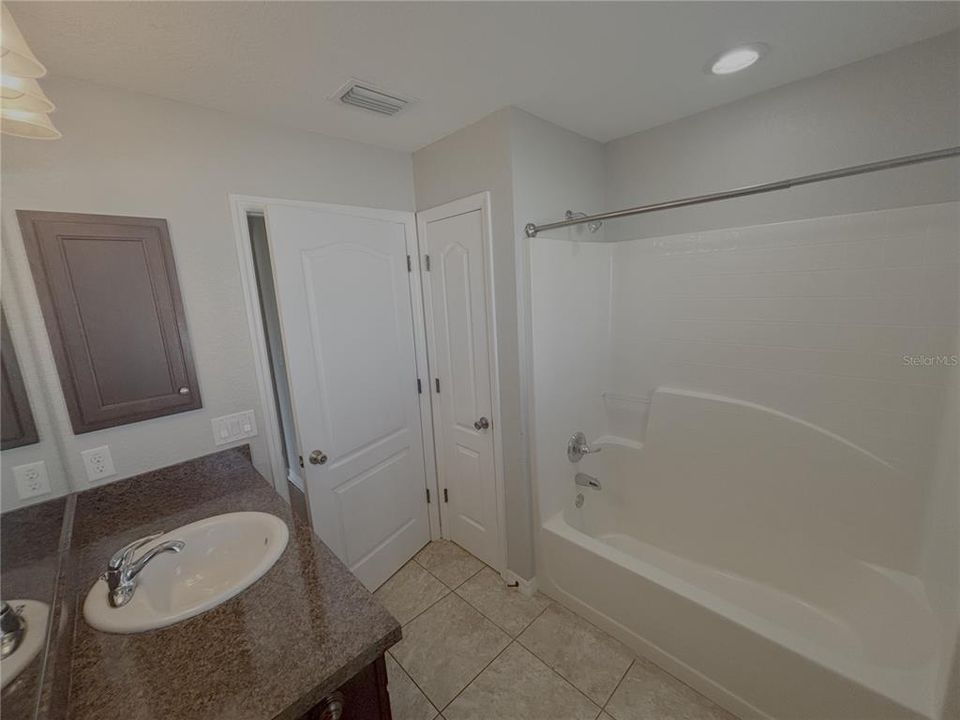 В аренду: $1,895 (3 спален, 2 ванн, 1481 Квадратных фут)