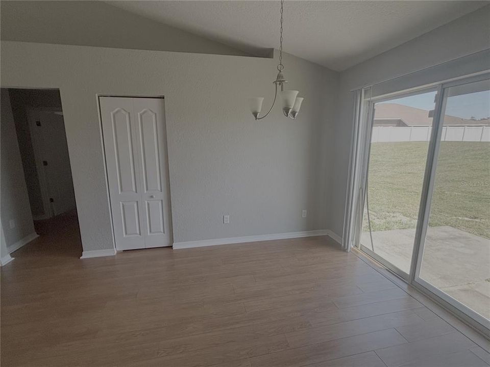 В аренду: $1,895 (3 спален, 2 ванн, 1481 Квадратных фут)