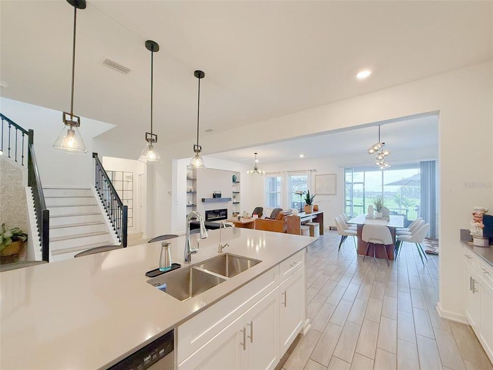 En Venta: $840,000 (4 camas, 3 baños, 3072 Pies cuadrados)