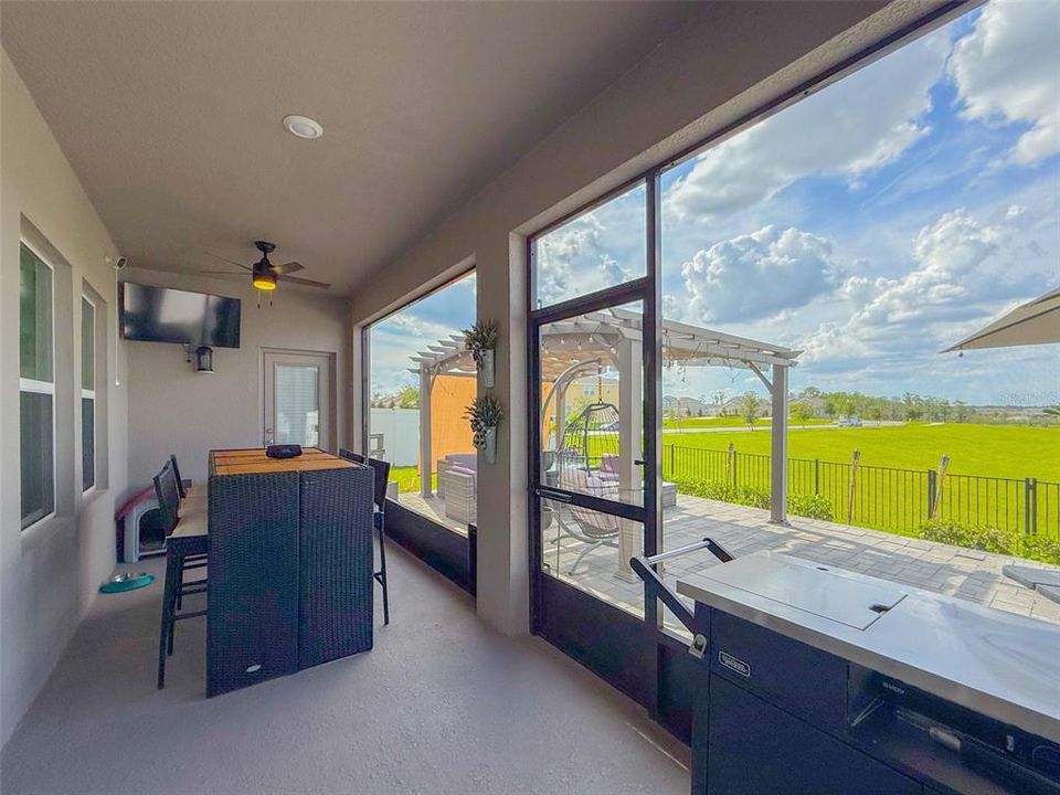 En Venta: $840,000 (4 camas, 3 baños, 3072 Pies cuadrados)