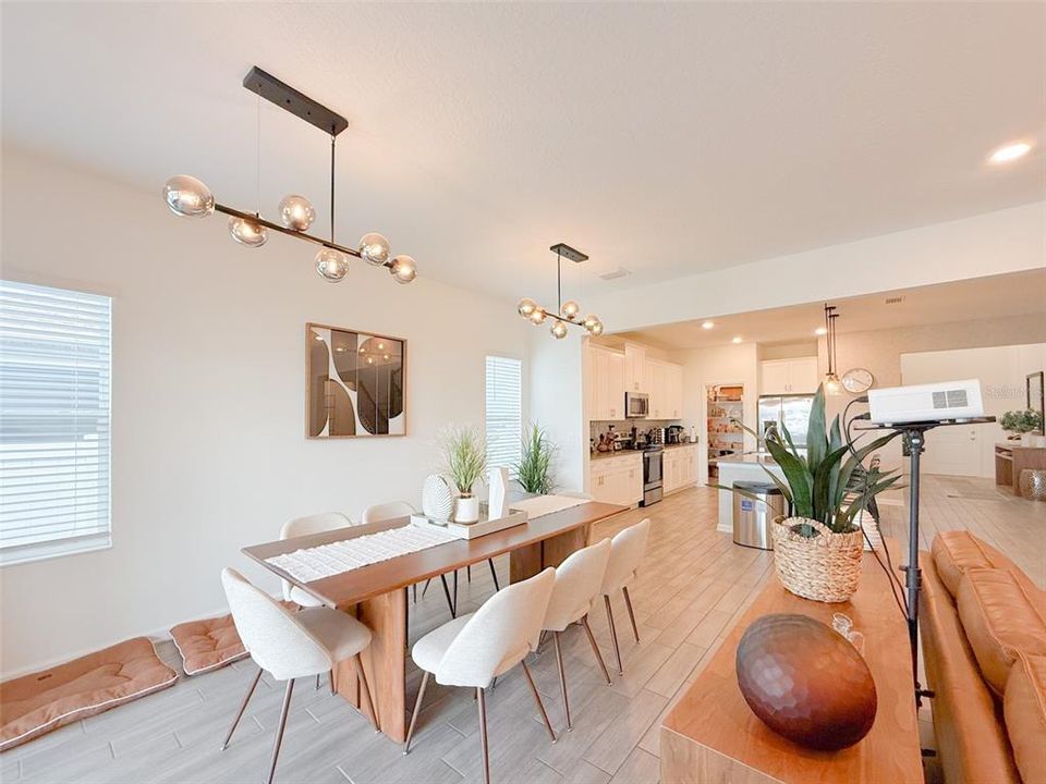 En Venta: $840,000 (4 camas, 3 baños, 3072 Pies cuadrados)