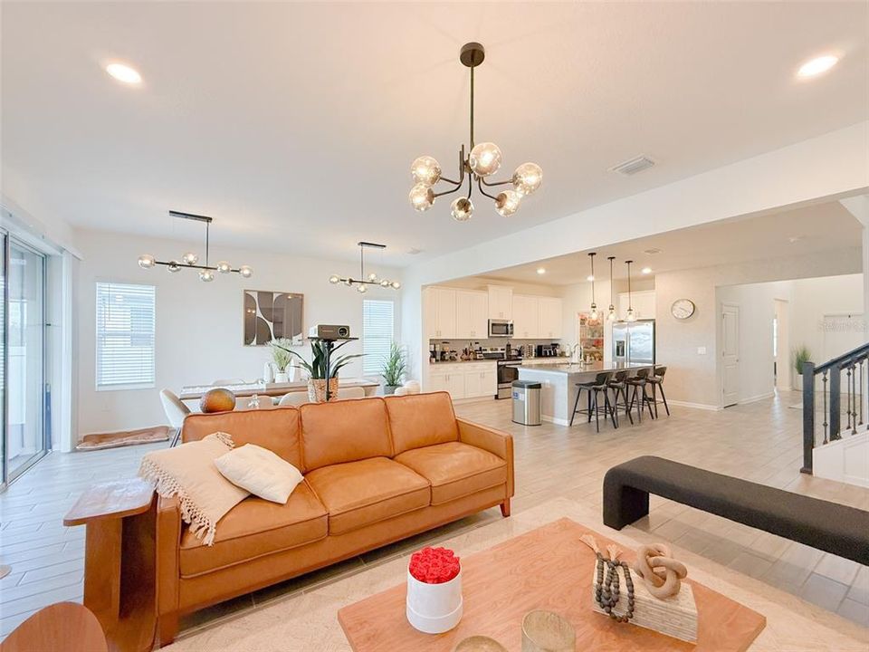 En Venta: $840,000 (4 camas, 3 baños, 3072 Pies cuadrados)