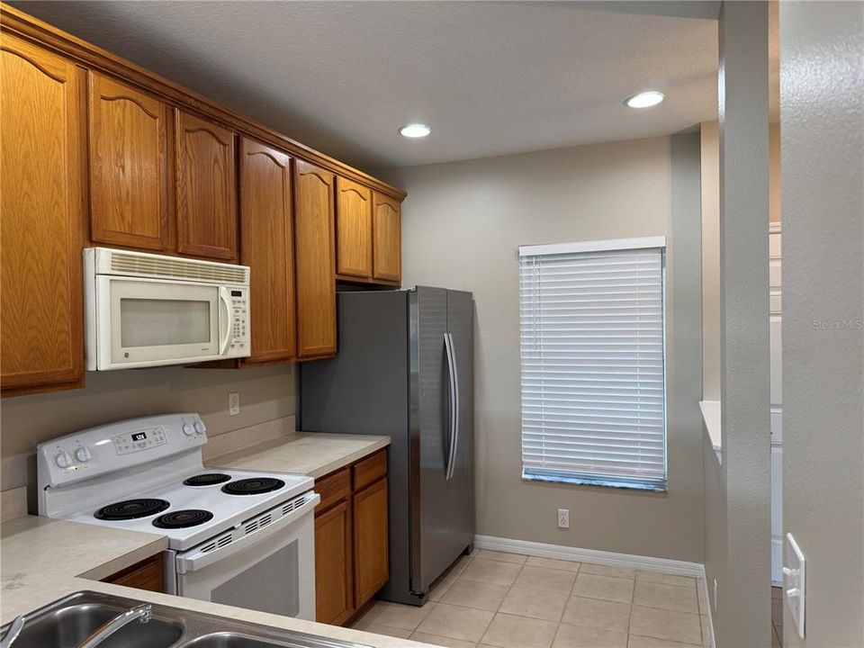 For Rent: $1,795 (2 beds, 2 baths, 987 Square Feet)
