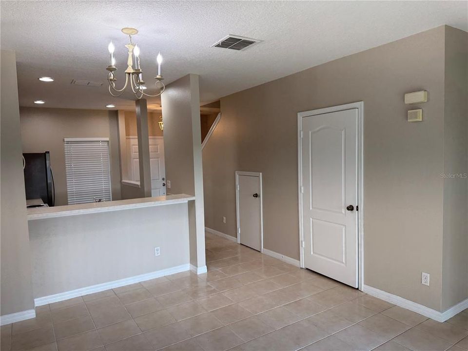 For Rent: $1,795 (2 beds, 2 baths, 987 Square Feet)