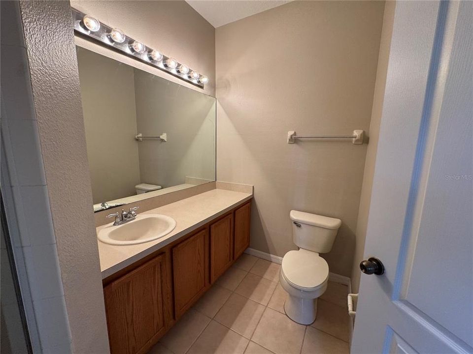 For Rent: $1,795 (2 beds, 2 baths, 987 Square Feet)
