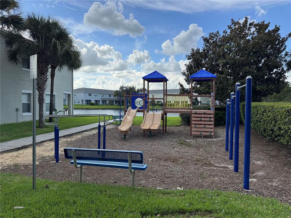 For Rent: $1,795 (2 beds, 2 baths, 987 Square Feet)