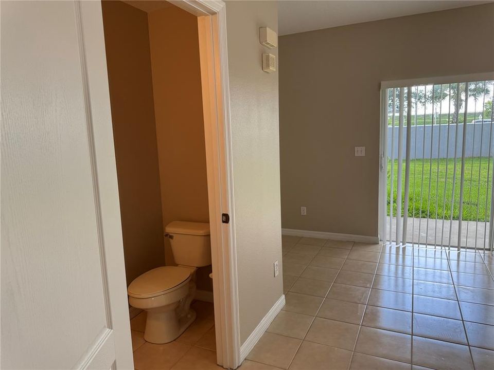 For Rent: $1,795 (2 beds, 2 baths, 987 Square Feet)
