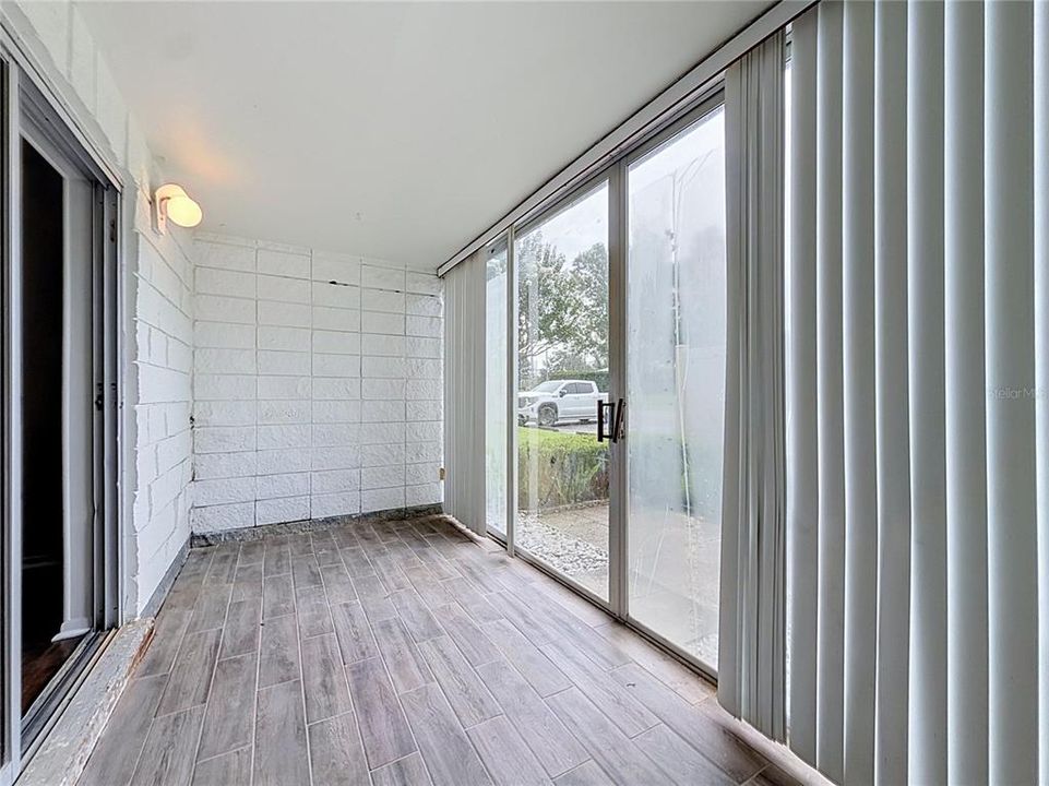 For Sale: $123,900 (2 beds, 2 baths, 1148 Square Feet)