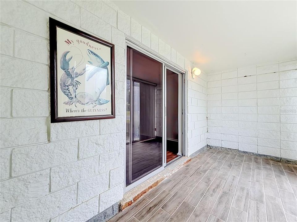 For Sale: $123,900 (2 beds, 2 baths, 1148 Square Feet)