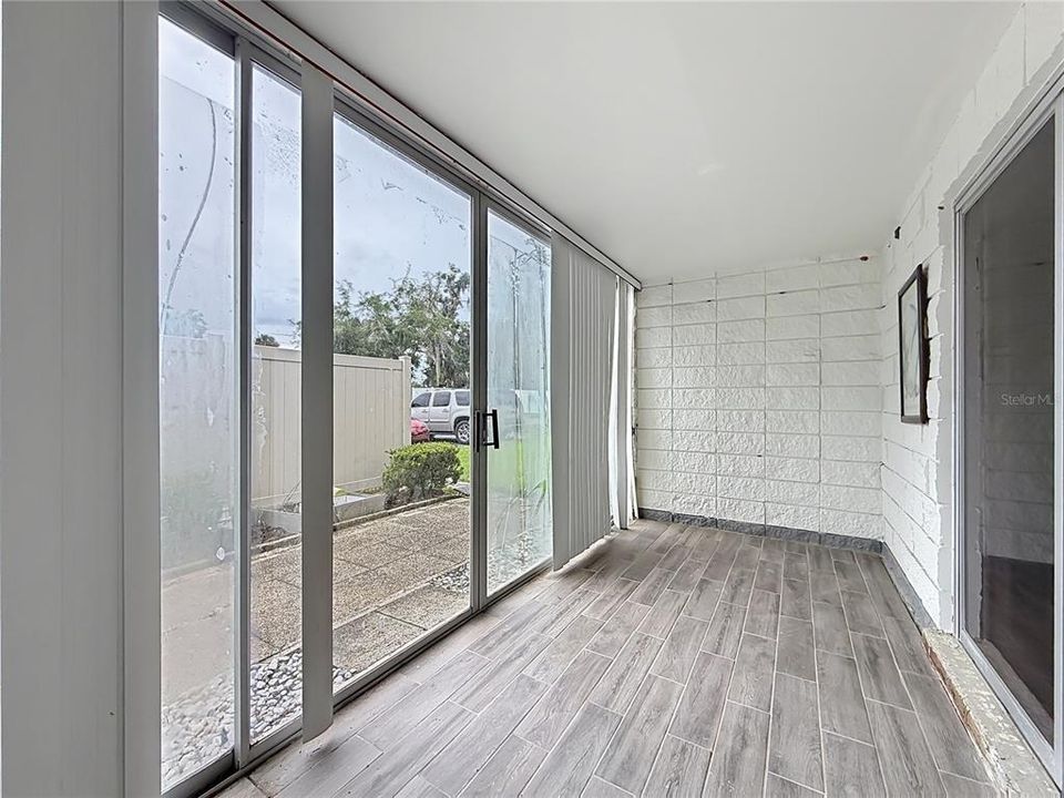 For Sale: $123,900 (2 beds, 2 baths, 1148 Square Feet)