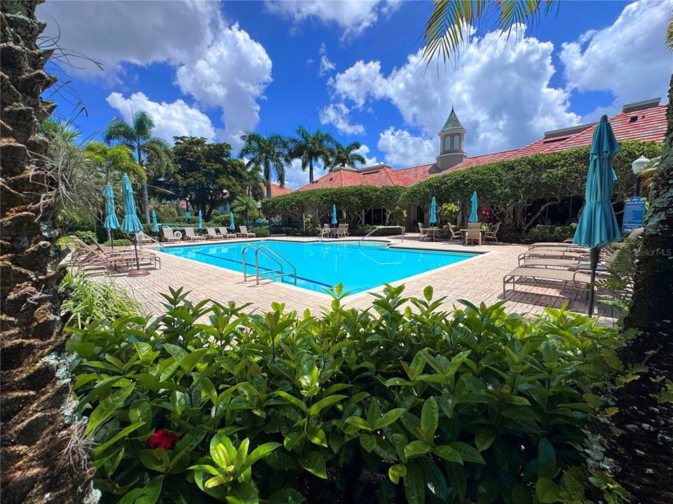 For Sale: $365,000 (3 beds, 2 baths, 1621 Square Feet)