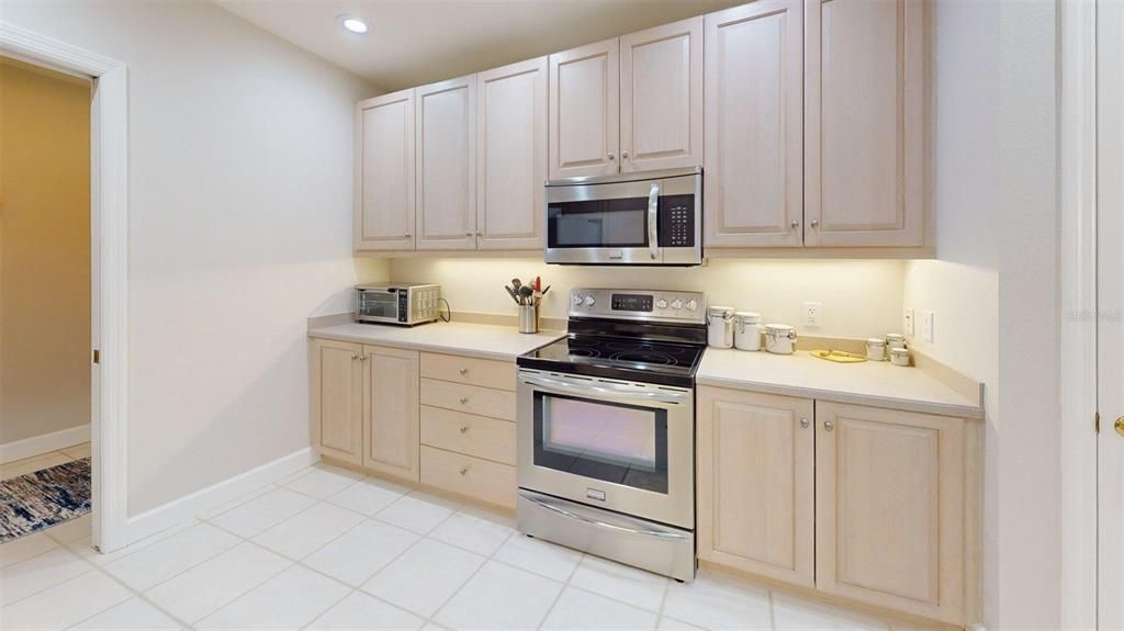 For Sale: $365,000 (3 beds, 2 baths, 1621 Square Feet)
