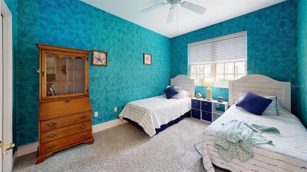 For Sale: $365,000 (3 beds, 2 baths, 1621 Square Feet)