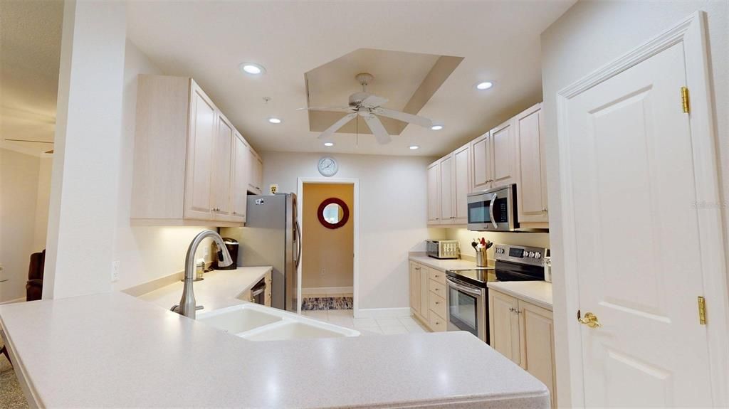 For Sale: $365,000 (3 beds, 2 baths, 1621 Square Feet)