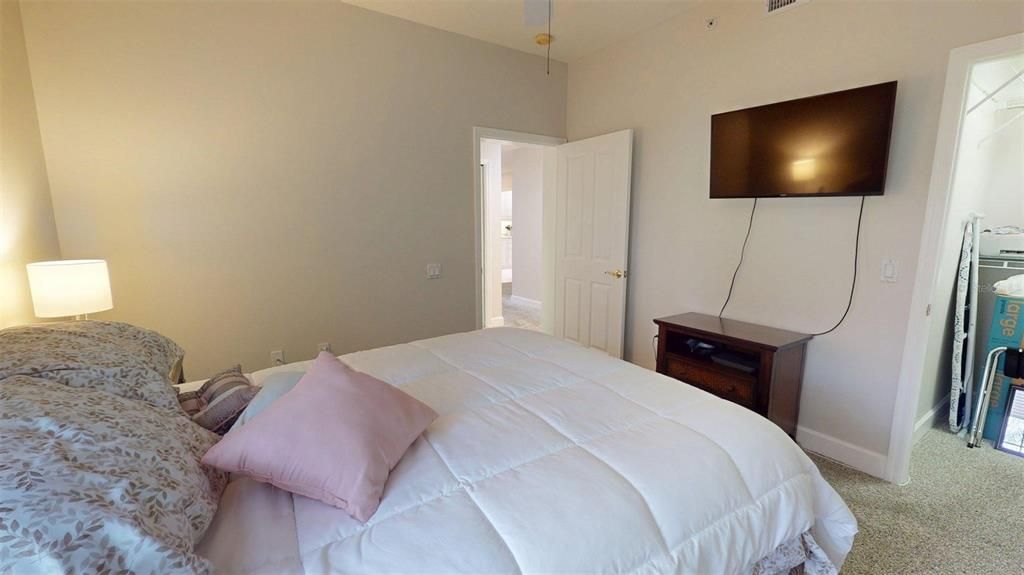 For Sale: $365,000 (3 beds, 2 baths, 1621 Square Feet)