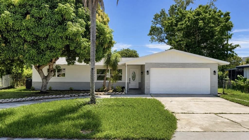 For Sale: $499,999 (2 beds, 2 baths, 1183 Square Feet)