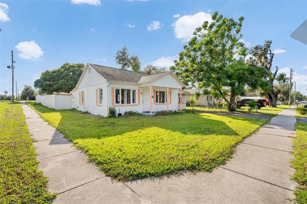 En Venta: $242,000 (3 camas, 1 baños, 1018 Pies cuadrados)