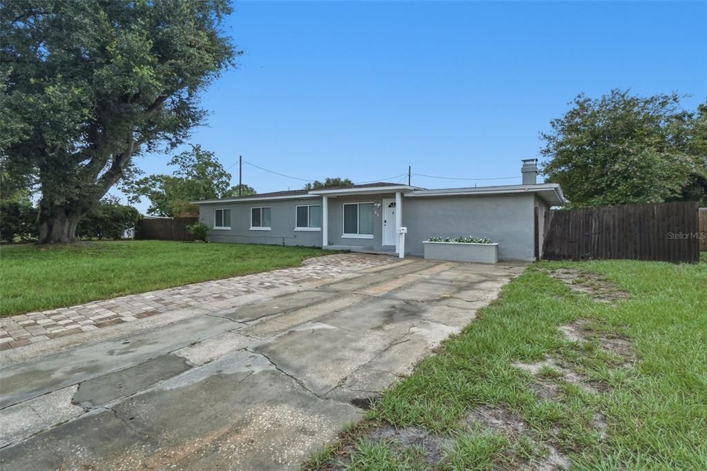 For Rent: $3,500 (6 beds, 2 baths, 1797 Square Feet)