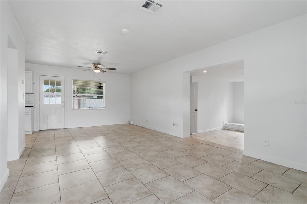 For Rent: $3,500 (6 beds, 2 baths, 1797 Square Feet)