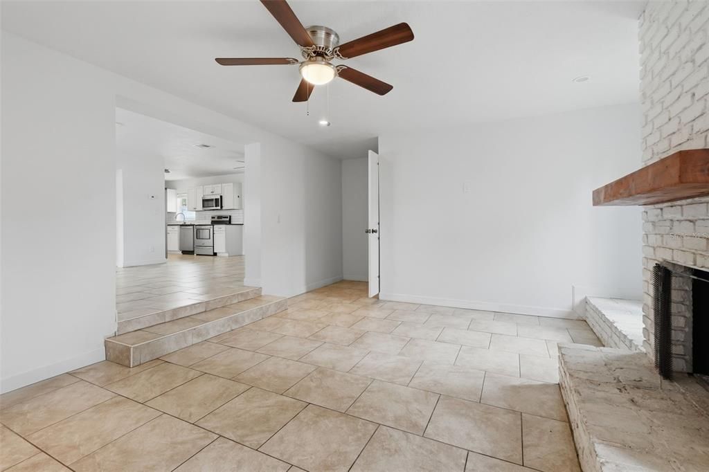 For Rent: $3,500 (6 beds, 2 baths, 1797 Square Feet)