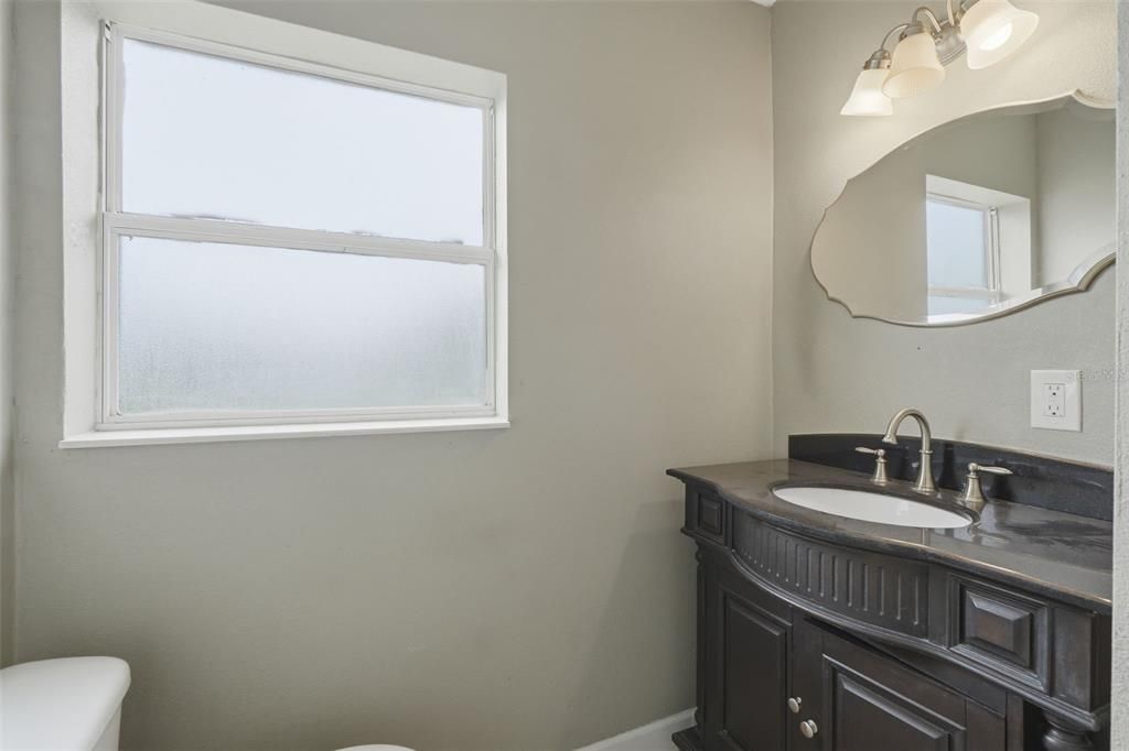 For Rent: $3,500 (6 beds, 2 baths, 1797 Square Feet)