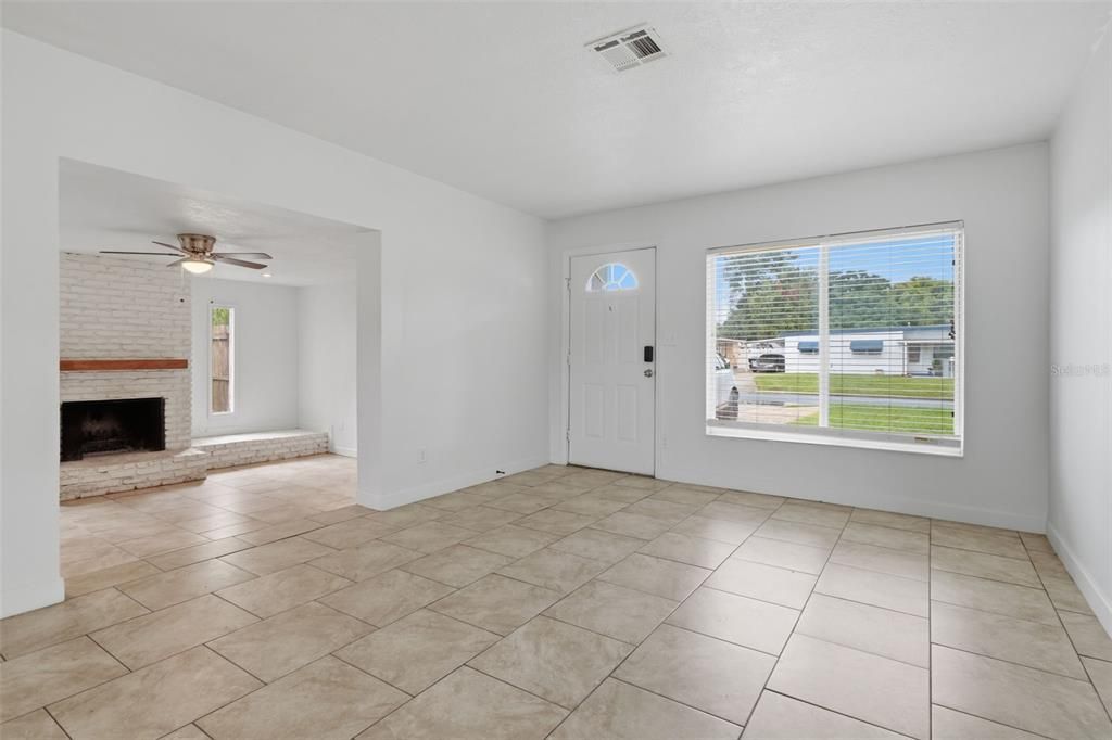 For Rent: $3,500 (6 beds, 2 baths, 1797 Square Feet)