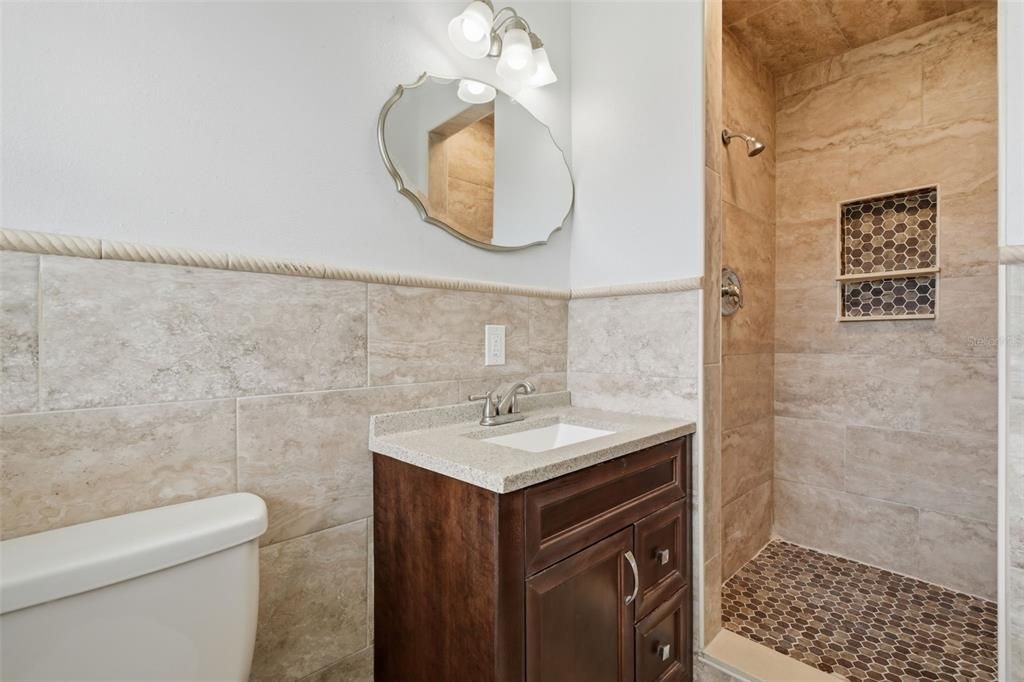For Rent: $3,500 (6 beds, 2 baths, 1797 Square Feet)