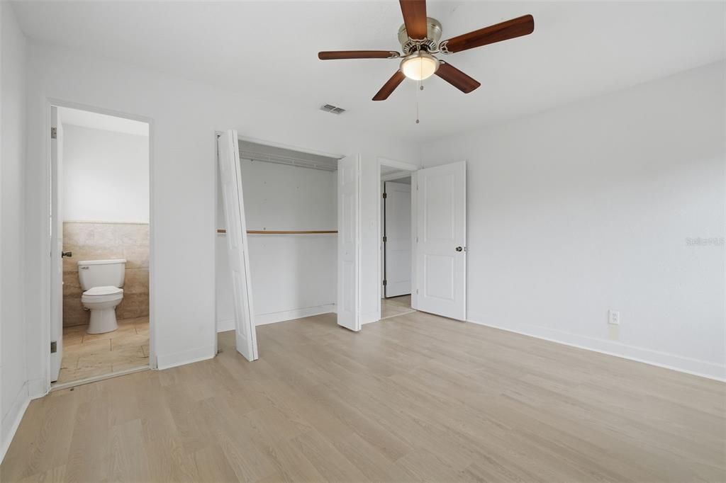 For Rent: $3,500 (6 beds, 2 baths, 1797 Square Feet)