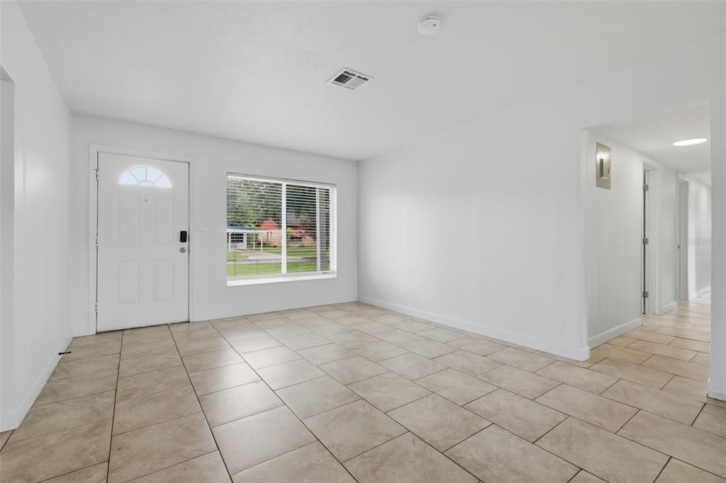 For Rent: $3,500 (6 beds, 2 baths, 1797 Square Feet)