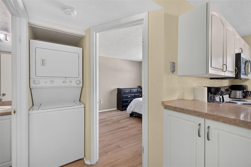 For Sale: $145,000 (2 beds, 2 baths, 860 Square Feet)