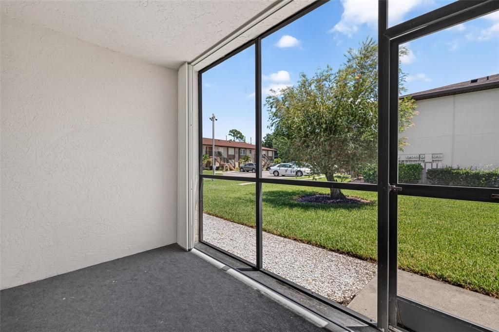 For Sale: $145,000 (2 beds, 2 baths, 860 Square Feet)