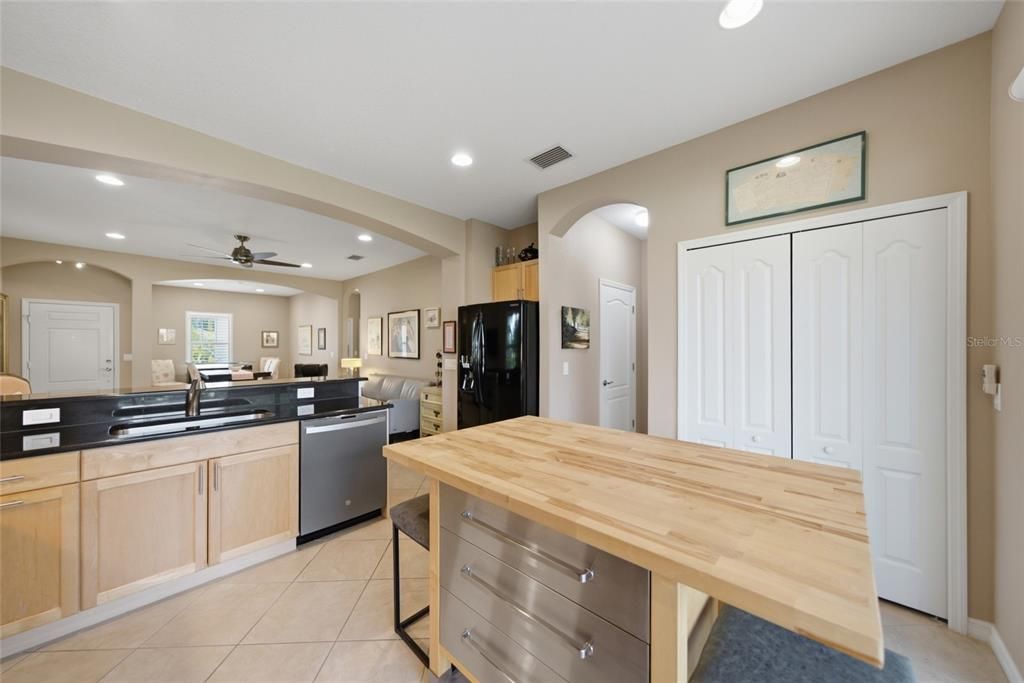 For Sale: $395,000 (3 beds, 2 baths, 1509 Square Feet)