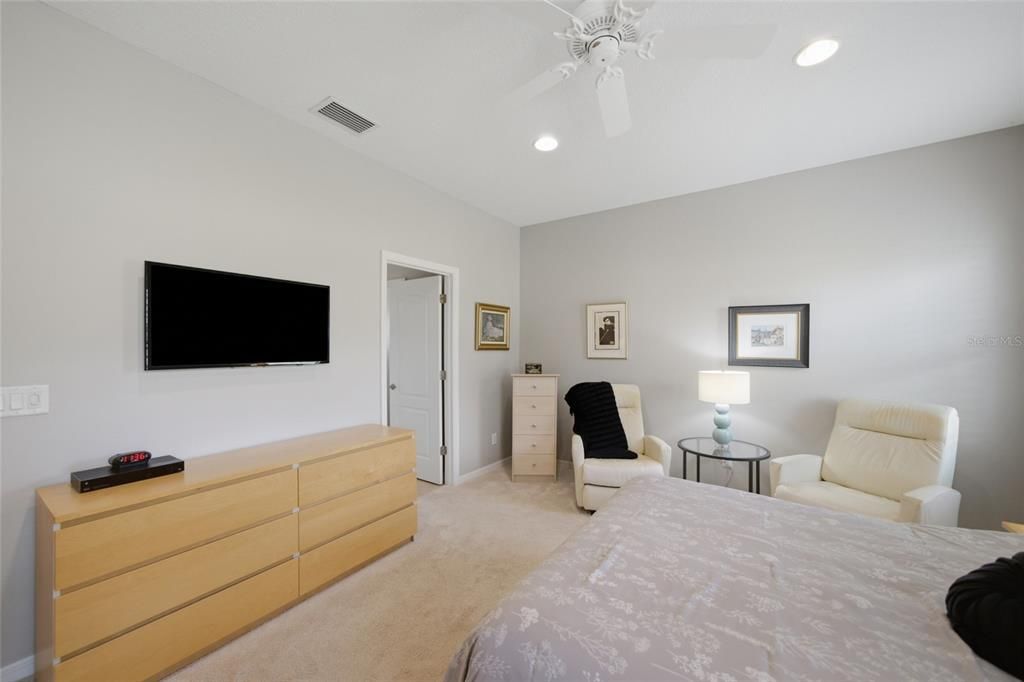 For Sale: $395,000 (3 beds, 2 baths, 1509 Square Feet)