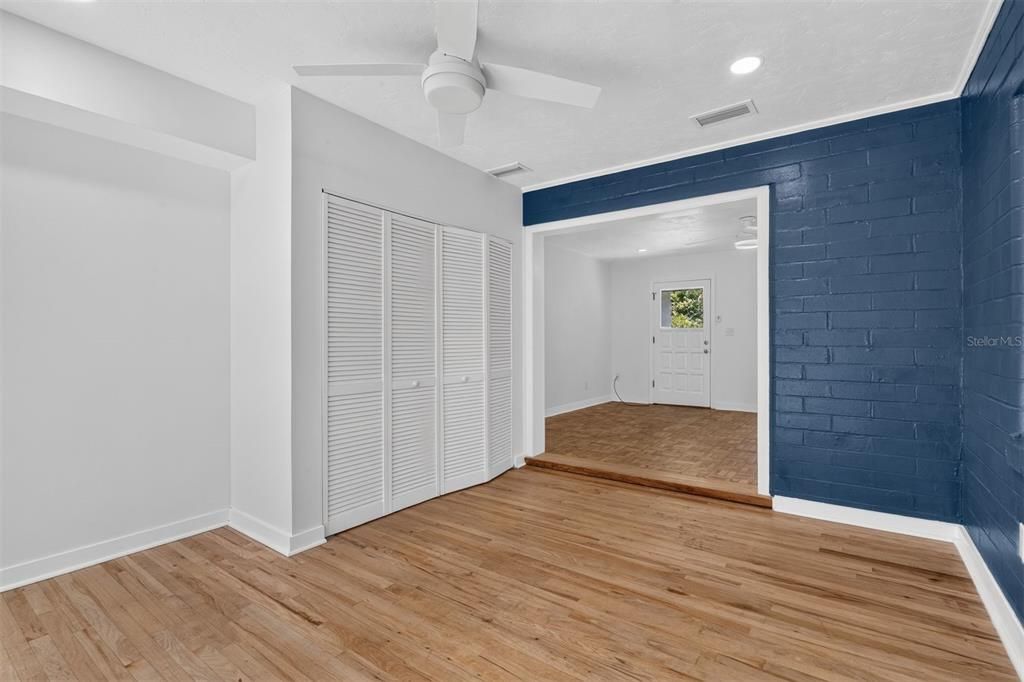 For Sale: $625,000 (6 beds, 3 baths, 1894 Square Feet)